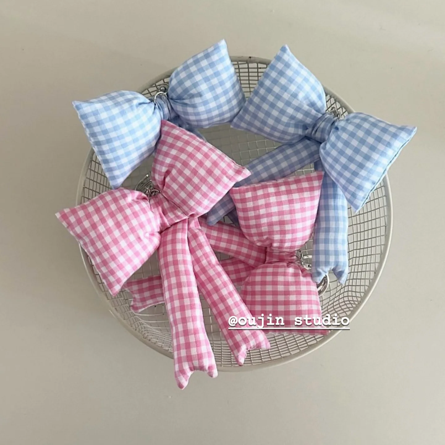 Korean ins style pink plaid blue and white bow car keychain pendant cute girl school bag backpack accessories niche trend