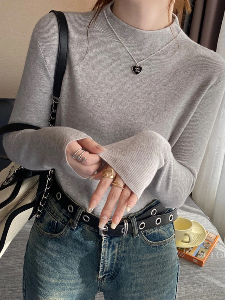 Sweter damski z golfem na wiosnę i jesień, modny, dopasowany, elastyczny, dzianinowy pulower damski, koreański, z długim rękawem, prosty top bazowy.