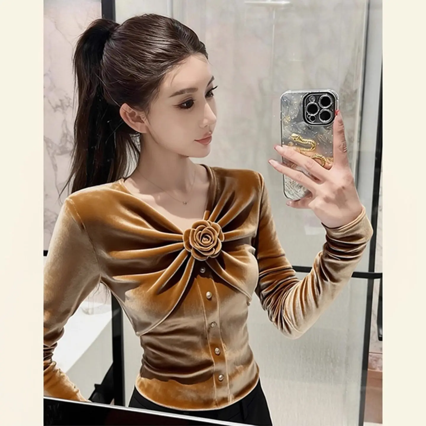 

Ele Velvet irt for Women with 3D Flower Decoration Ladylike Sle Autumn Winter New Arrival Versatile Top Korean Versio...