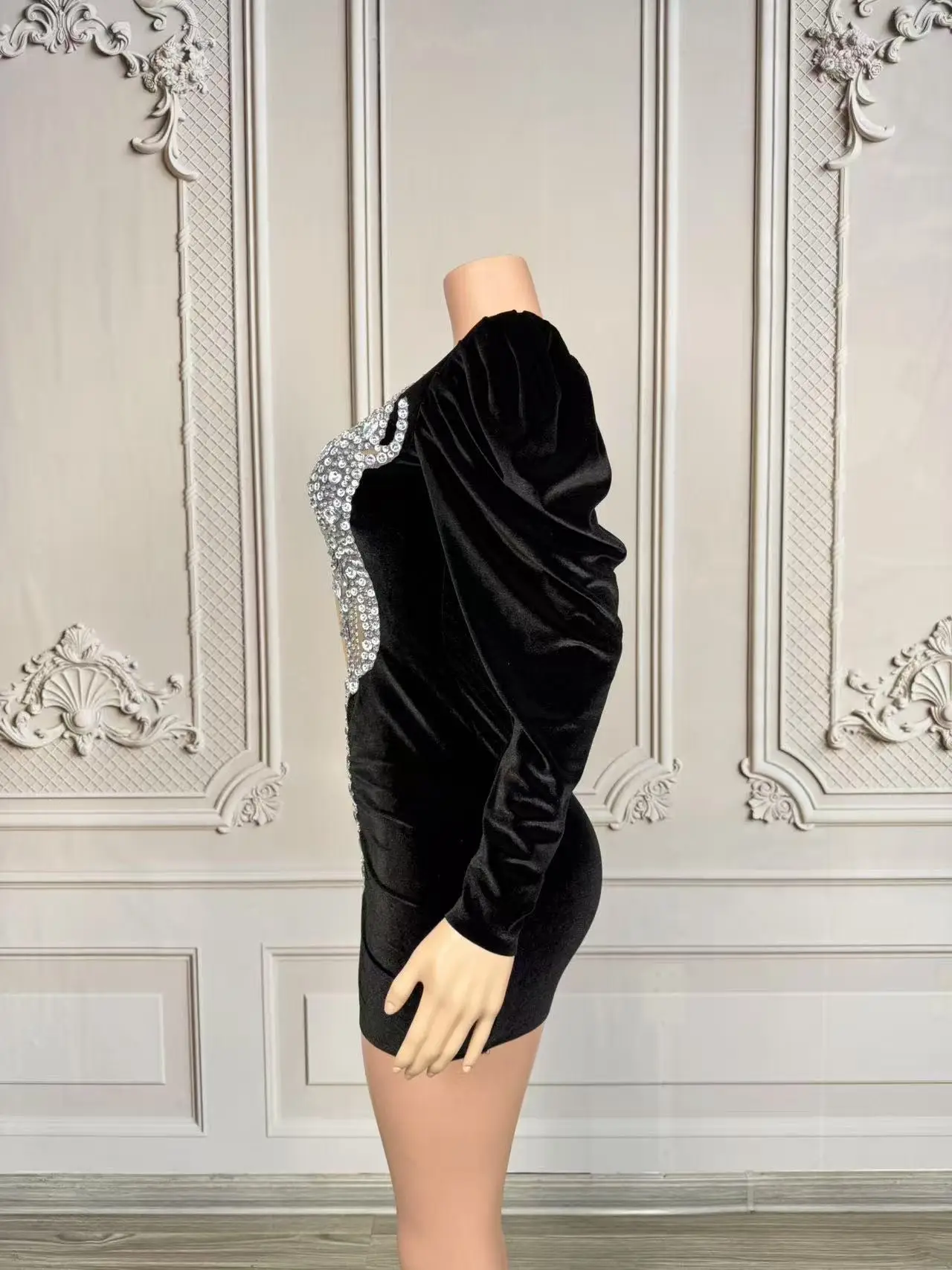 Heiguafu-vestido ajustado de terciopelo con diamantes de imitación brillantes para mujer, vestido de noche para graduación, minivestido de manga larga, traje de escenario