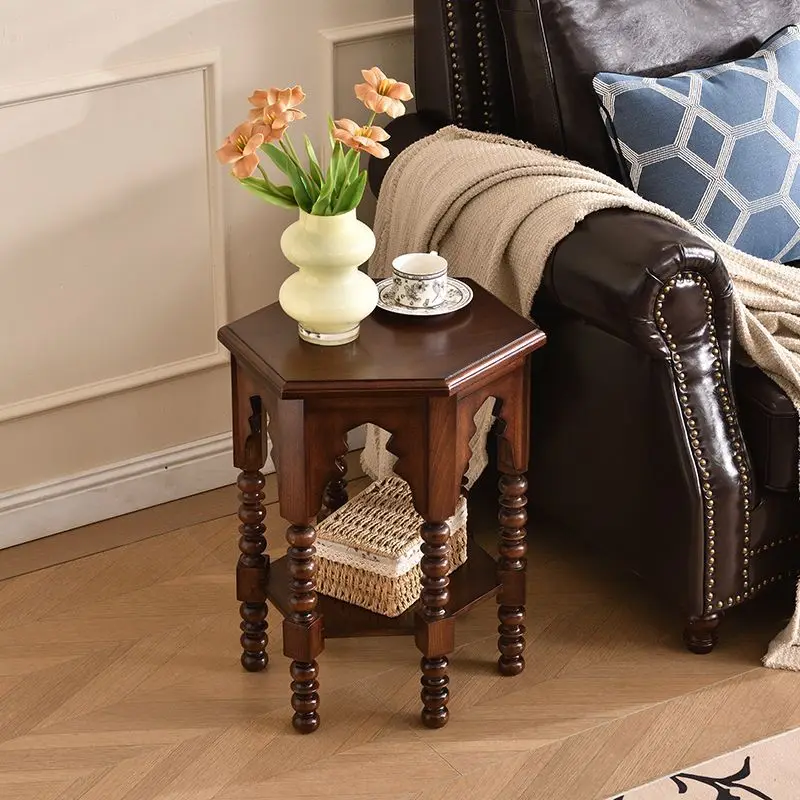 American retro solid wood bedside table, a few hollowed-out hexagonal tables on the side of the bedroom, a few corners on the si