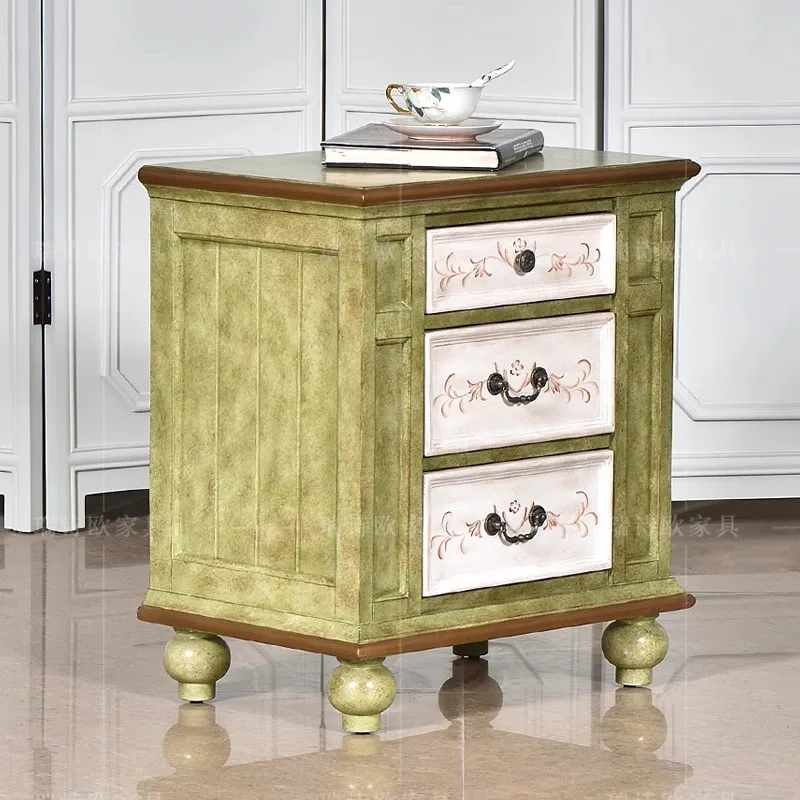 Solid wood sofa edge, retro painted storage corner, simple floor-to-ceiling low cabinet, bedroom storage drawer, bedside table