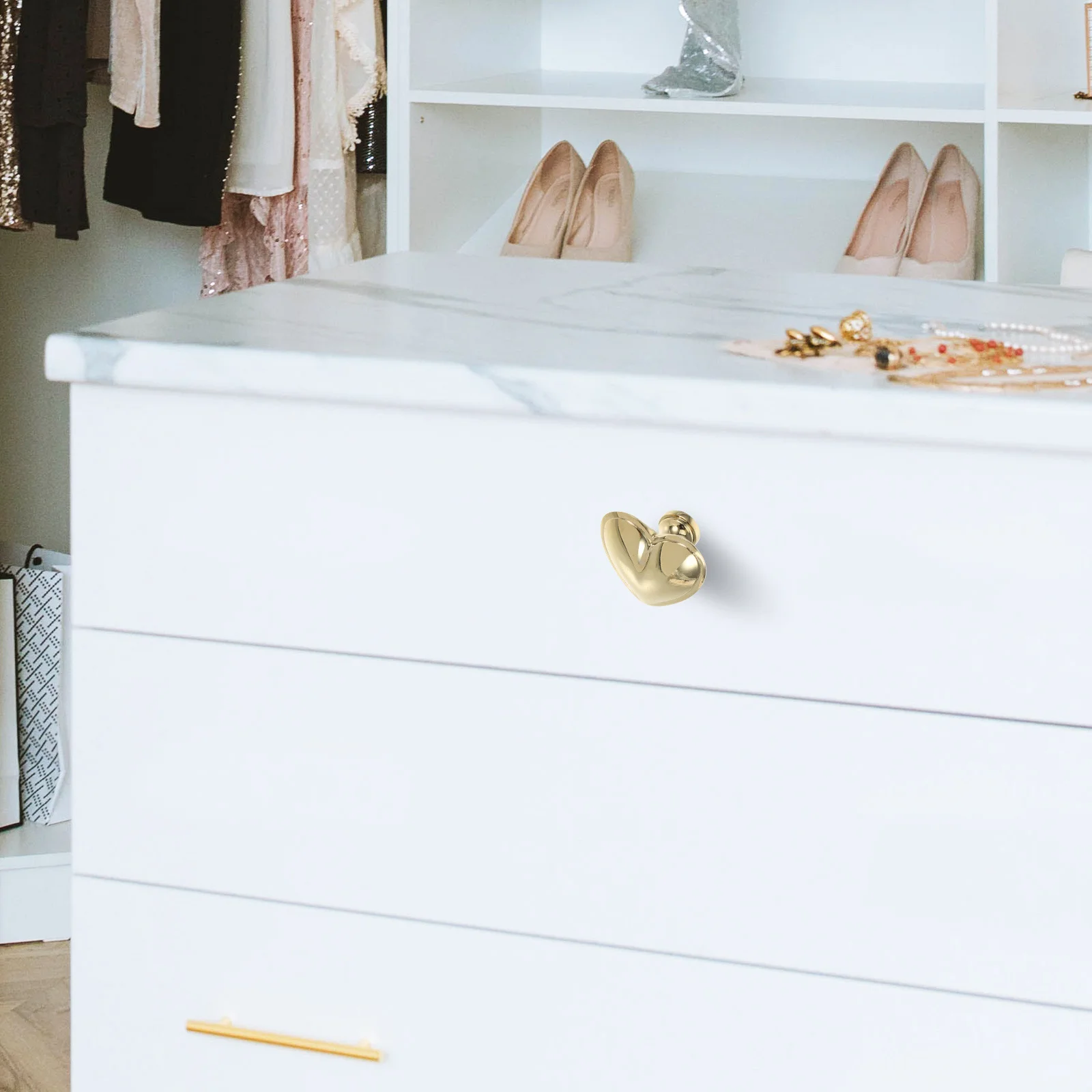 

Heart Shape Metal Cabinet Handles Brass Drawer Pulls for Cupboards Wardrobe Dresser Door Bathroom Decorative Knobs