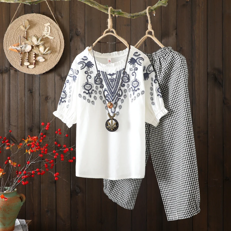 Faionable Katoen Linnen Set ort Sve Geborduurd T-shirt Elastische Taille Plaid Wijde Pijpen Broek Grote Maat Vrouwen Tweedelige Set