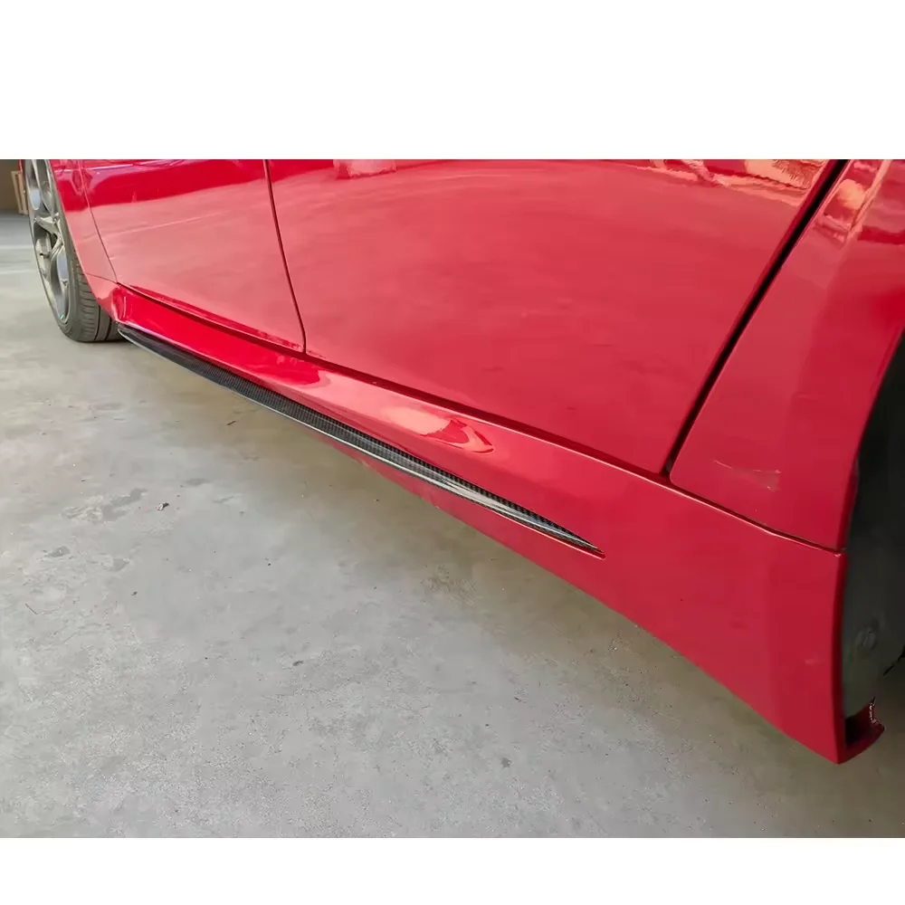 QV-stijl koolstofvezel zijrokken Hoge kwaliteit auto-onderdelen voor Alfa Romeo Giulia 2017custom