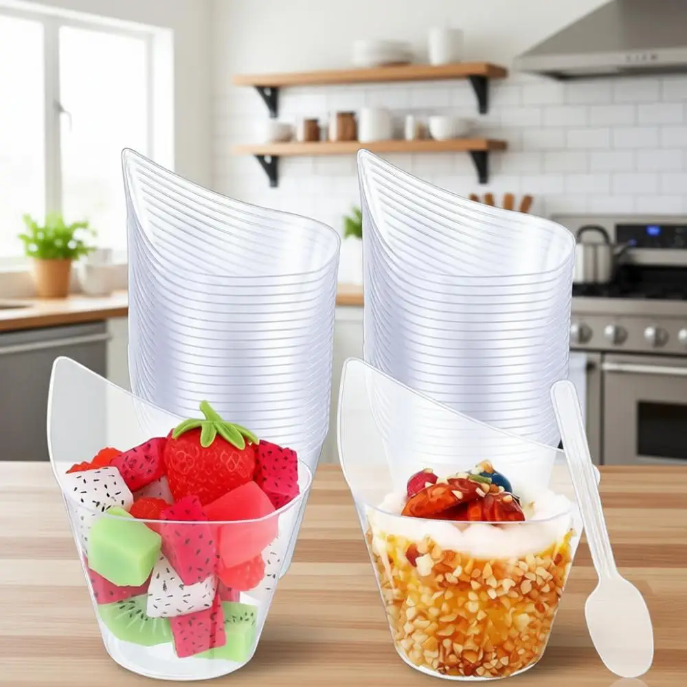 

150 прозрачных пластиковых стаканчиков для десертов с дегустационными ложками, идеально подходят для закусок, йогуртовых парфе, кейтеринга на вечеринках и подачи еды.