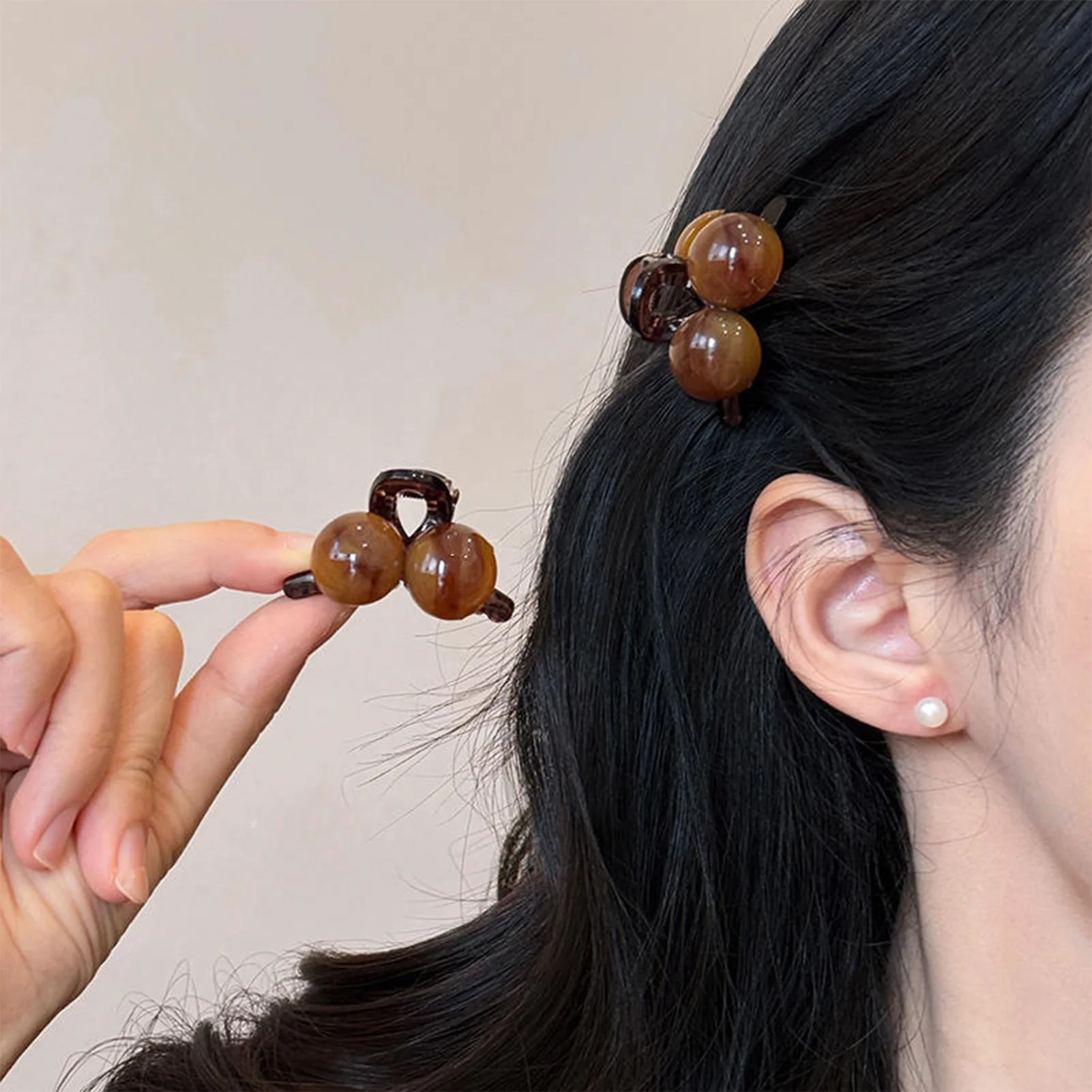 

Mini Pearl Hair Claws Exquisite Small Shark Clip Princess Styles Headdress Women Girl Elegant Hairpins Barrettes Side Pin