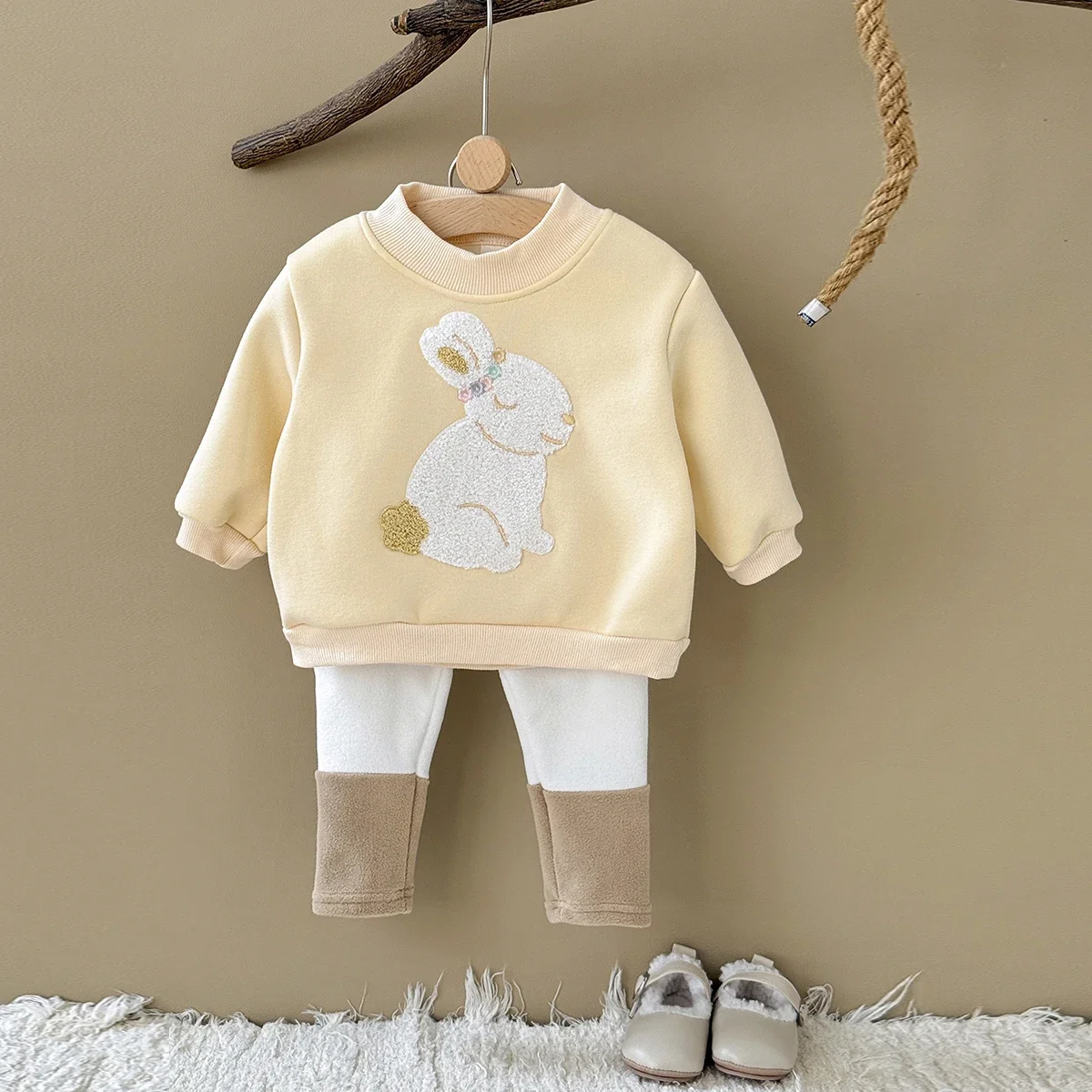 Baby Girl Cute Rabbit Pattern Embroidery Long Sleeved O-neck Sweatshirt+casual Simple Pants Set Autumn Winter Thickened Set