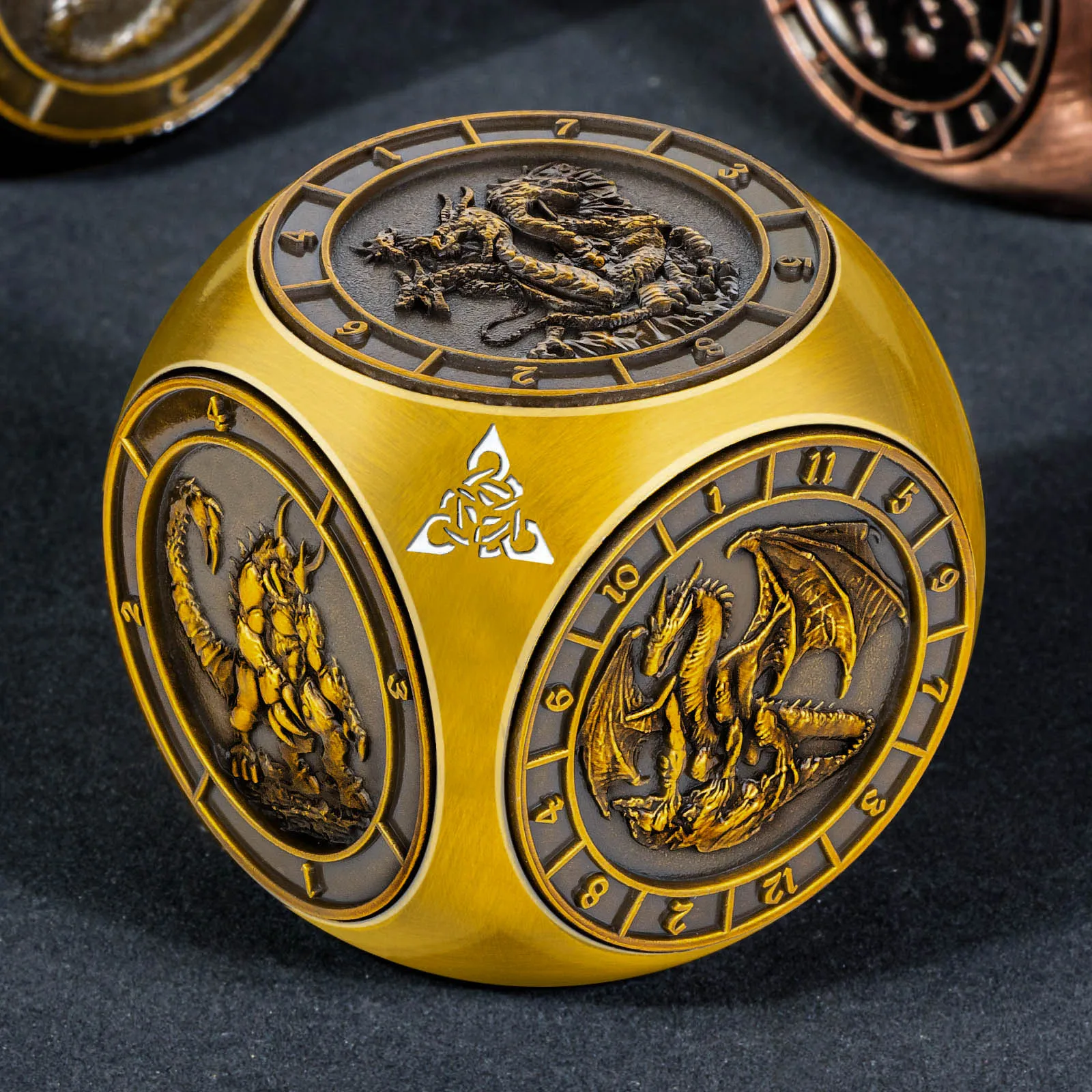 

DND 7 in 1 Spinner Dice for Dungeon and Dragon, 3D Relief Polyhedral Metal Dice Set with Box, RPG Role Playing Gaming D&D Dice