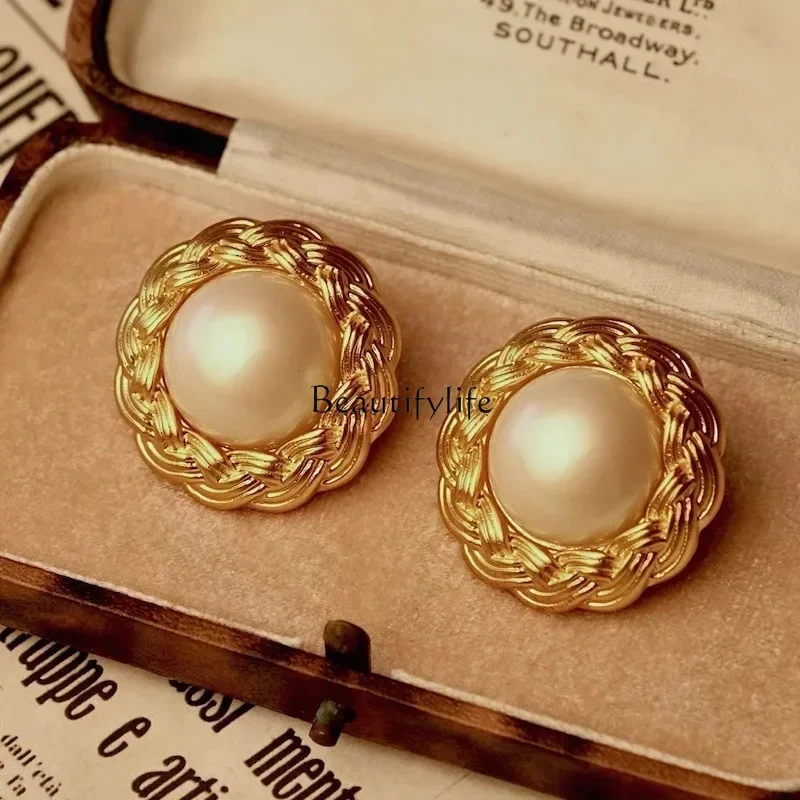 

Medieval homemade earrings Classic large pearl woven gentle atmospheric ear clips