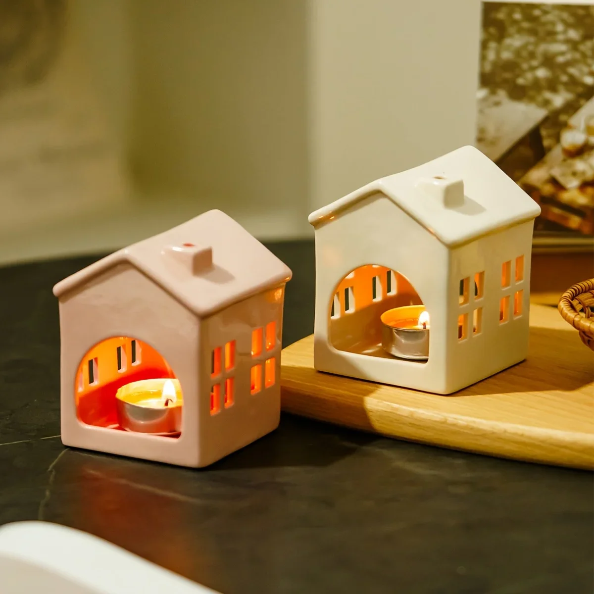 Ceramic Hollow House Candle Holders Cozy Candlesticks for Candles Home Dining Table Wedding Art Decorations Candle Holders Gifts