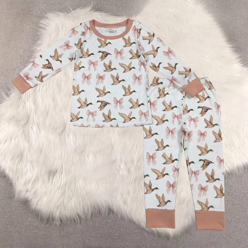 

Baby Girls Plaid Top Pants Pajamas Set with Long Sleeves Pink Bow Duck Design Comfortable Sleepwear for Little Ones