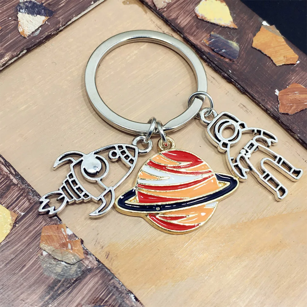 Space Keychain Astronaut Keychains Rocket Creative Gift Hanging Pendant Keyring