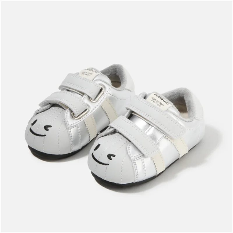 

2025 New Autumn/Winter Baby Shoes Leather Cute Toddler Boys Barefoot Shoe Soft Sole Girls Outdoor Tennis Fashion Kids Sneakers