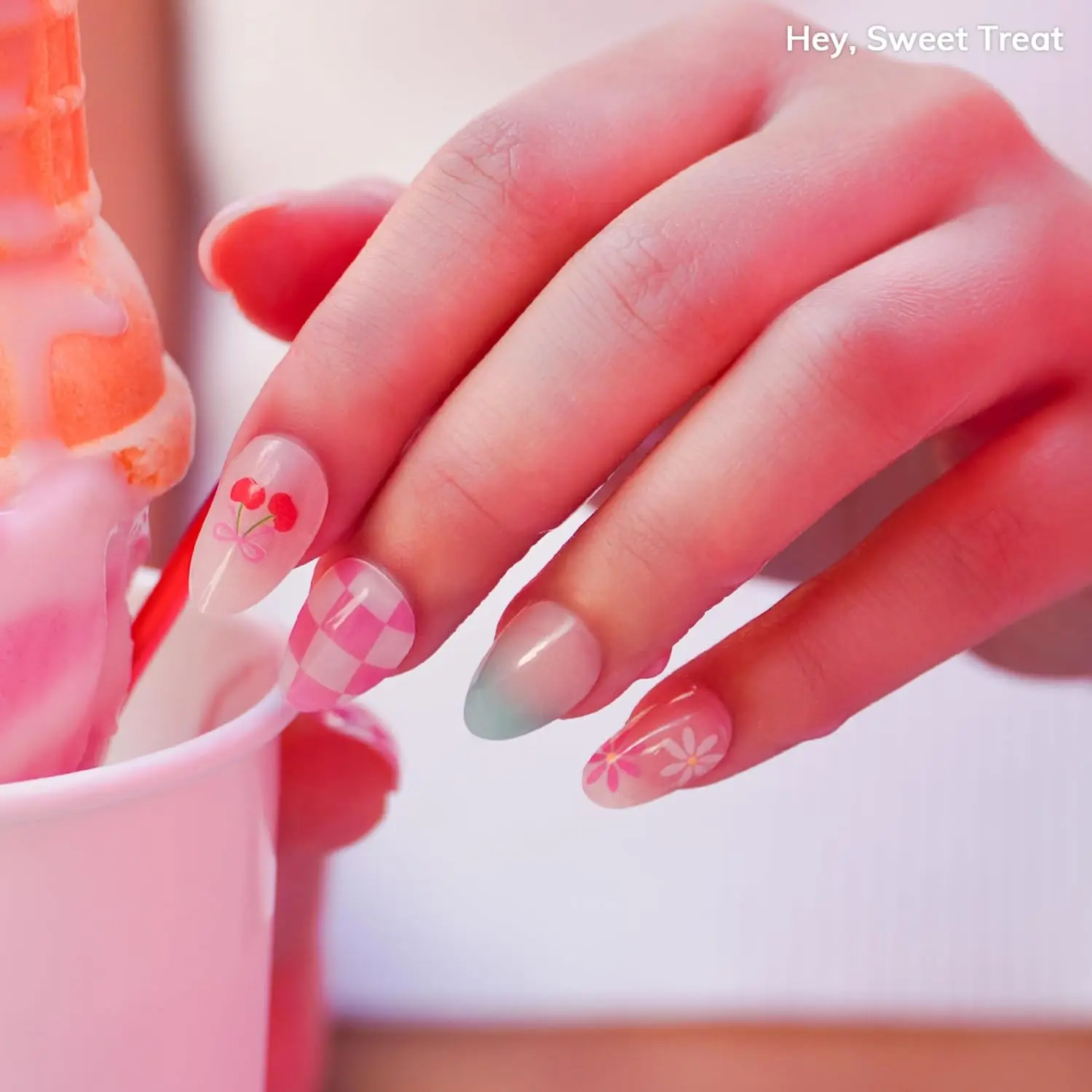 شرائط أظافر جل شبه معالجة، لا حاجة لمصباح LED، نمط صيفي أومبير، 28 شريطًا مع وسادة إعدادية، ملف وعصا