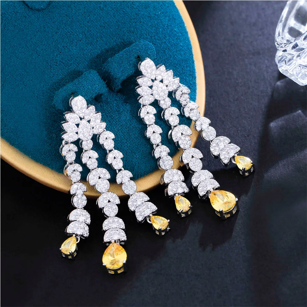 CWWZircons Glitzernde gelbe Wassertropfen-Zirkonsteine, lange, hängende, fransige Kronleuchter-Ohrringe für Damen, Hochzeit, Braut, Großhandel E0951 – Detail 5
