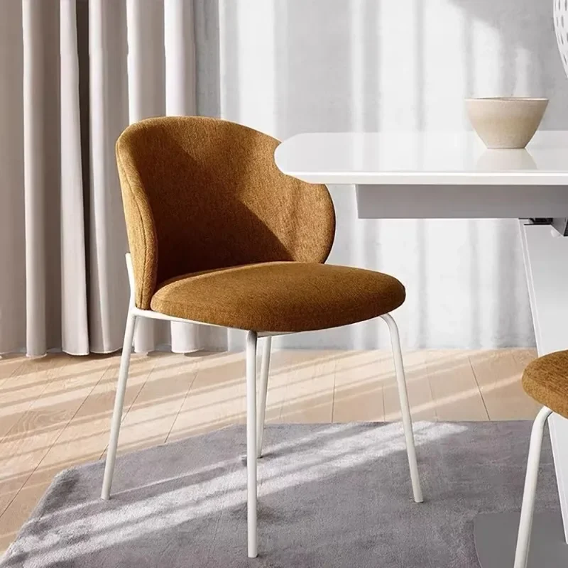 

Набор из 2 удобных обеденных стульев с мягкими металлическими ножками, скандинавские обеденные стулья для гостиной, эстетические шезлонги для спальни, мебель