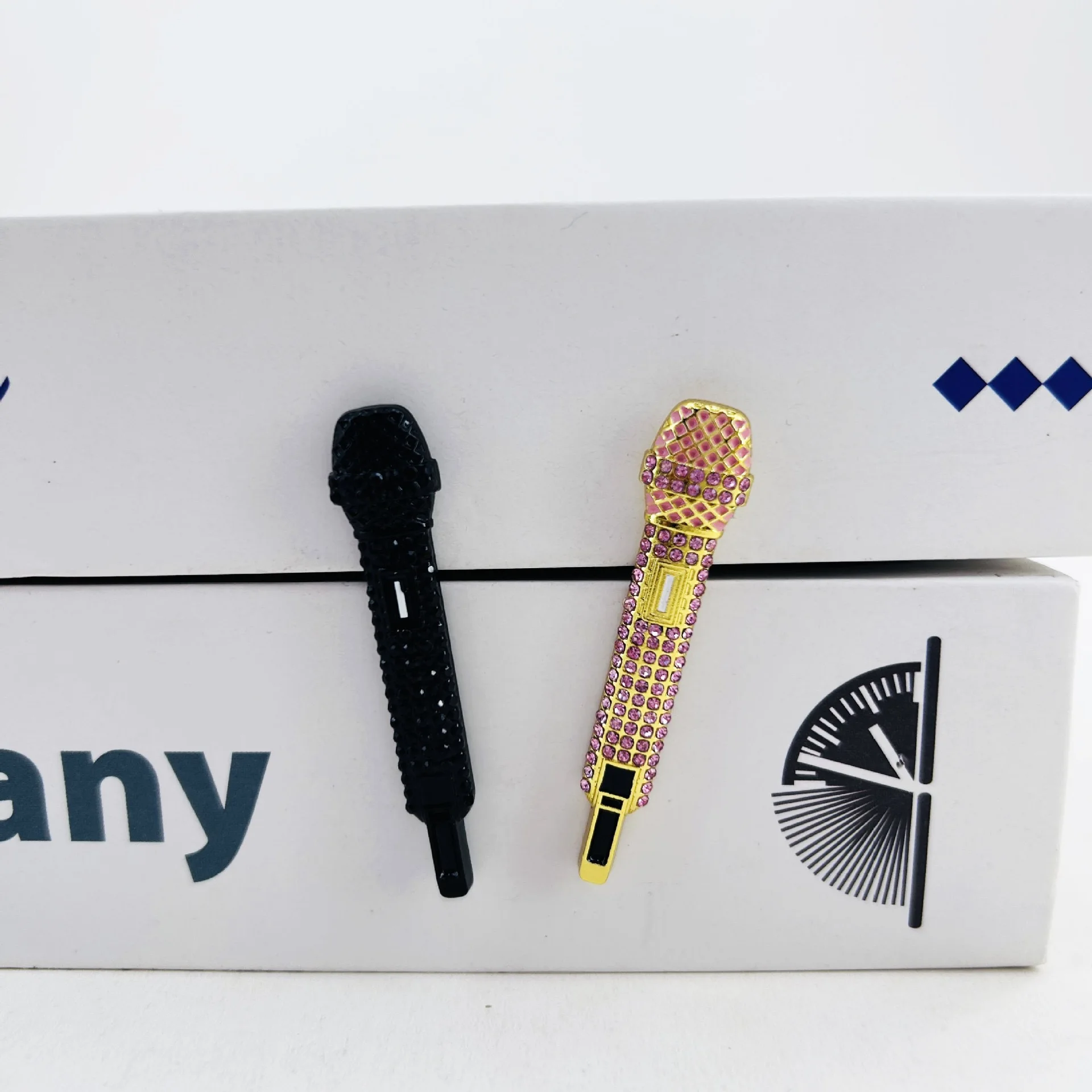 BBP-Pendurado Emblema De Metal, Microfone, Microfone, Emblema