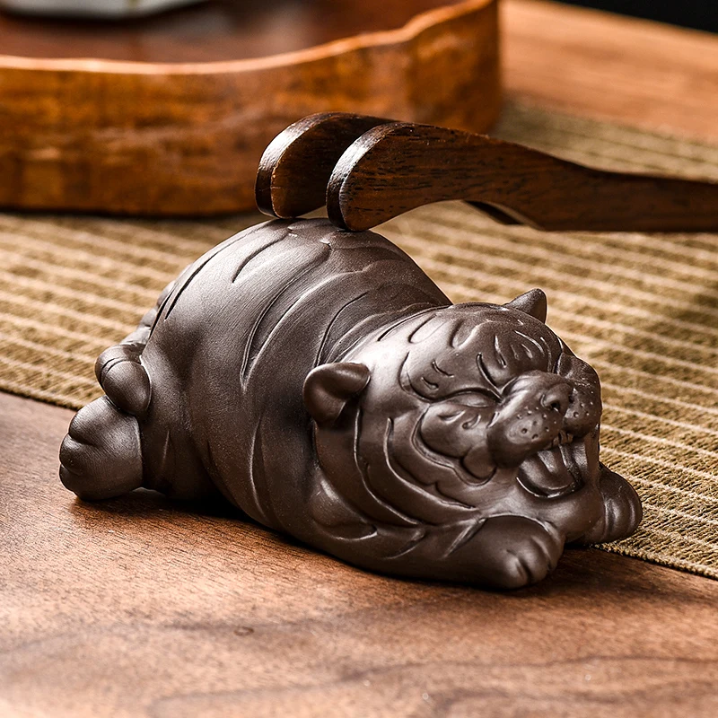 Chinese Purple Clay Tea Pet Handmade Sculpture Animal Decoration Tiger Statue Ornaments Tea Figurine Crafts Tea Set Decor