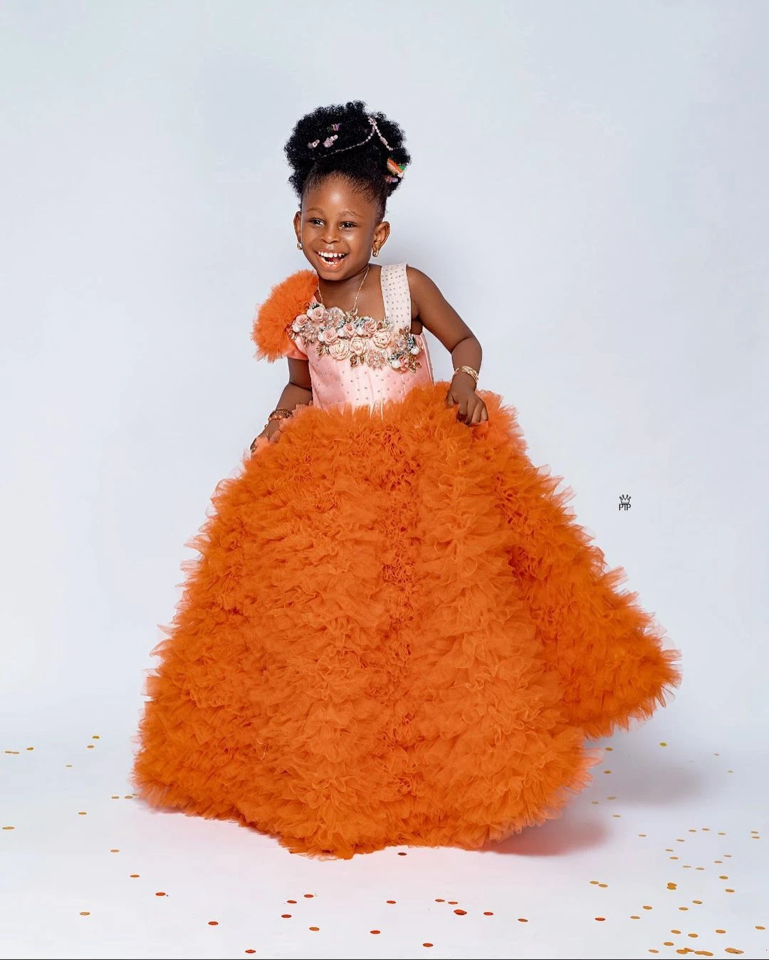 Puffy A Line Tulle Ruffles African Kids Dresses Orange Tiered Pleated Flowers Appliques Dress For Girls Birthday Party Gowns