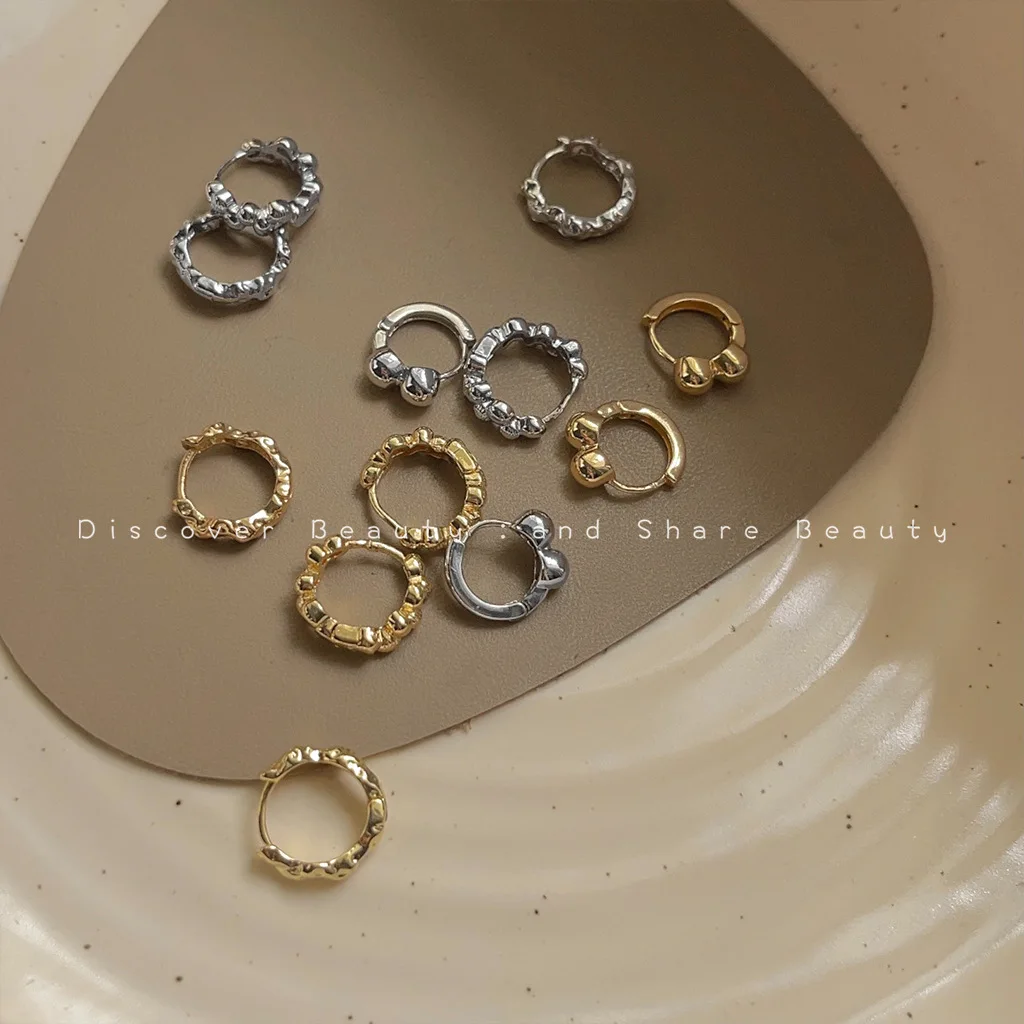 DIY accessories Niche design ball metal earrings, personalized high-end earrings, simple and fashionable commuter earrings, stud