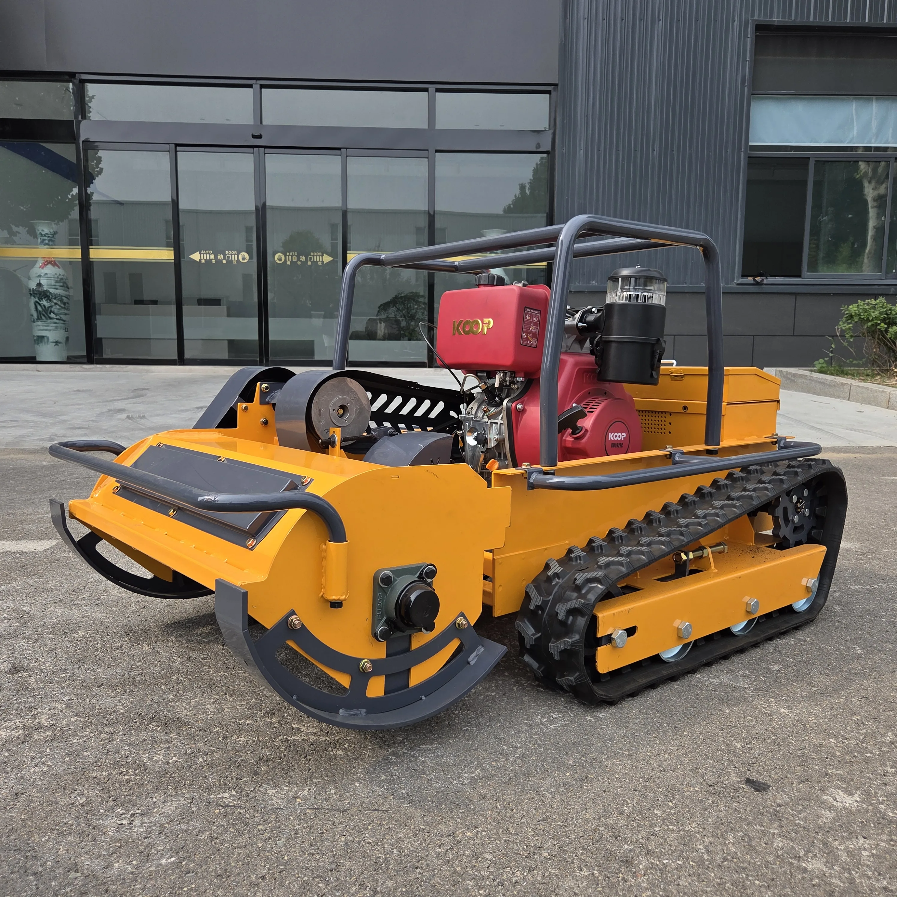 CE EPA Diesel All-Terrain Agri-Rubber Remote-Controlled Robot Flail Mower (500mm/800mm/1000mm/1200mm)High Efficiency Lawn Mower