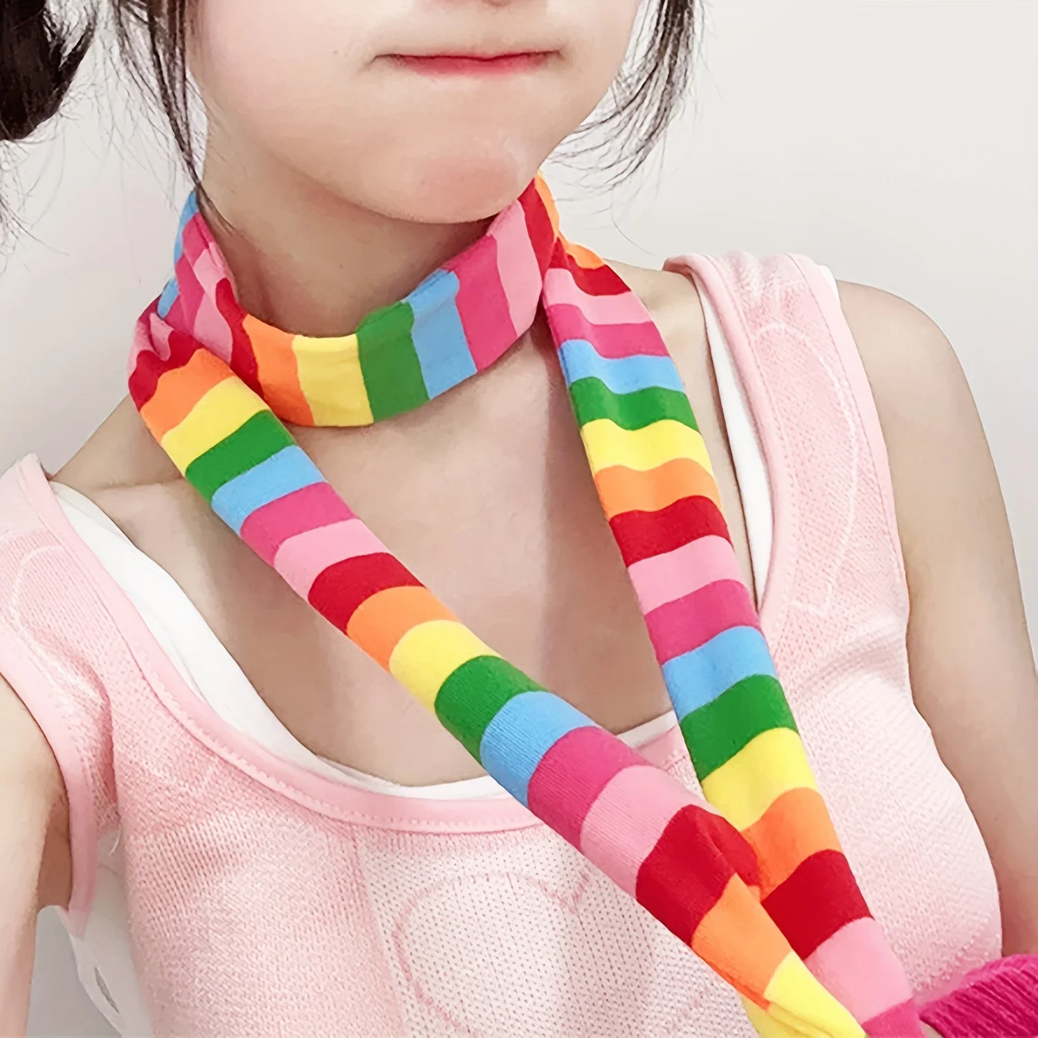 Bunter Streifen-Kontrastschal Instagram Punk Spicy Girl Street Halsaccessoires Regenbogen Feiner Streifen Klein und Vielseitig Dez