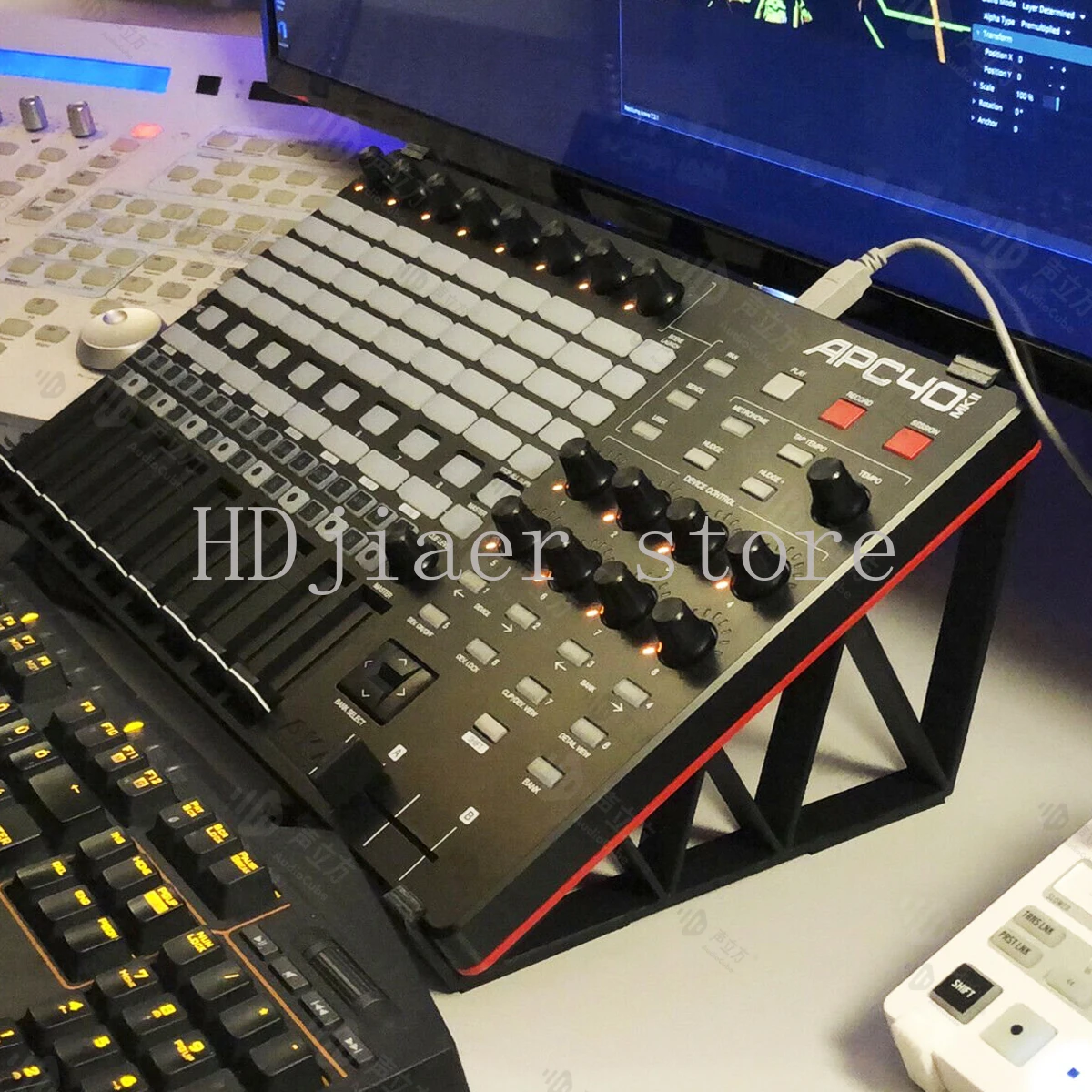 Controlador de Vídeo e Iluminação DJ AKAI APC40 MKII MK2