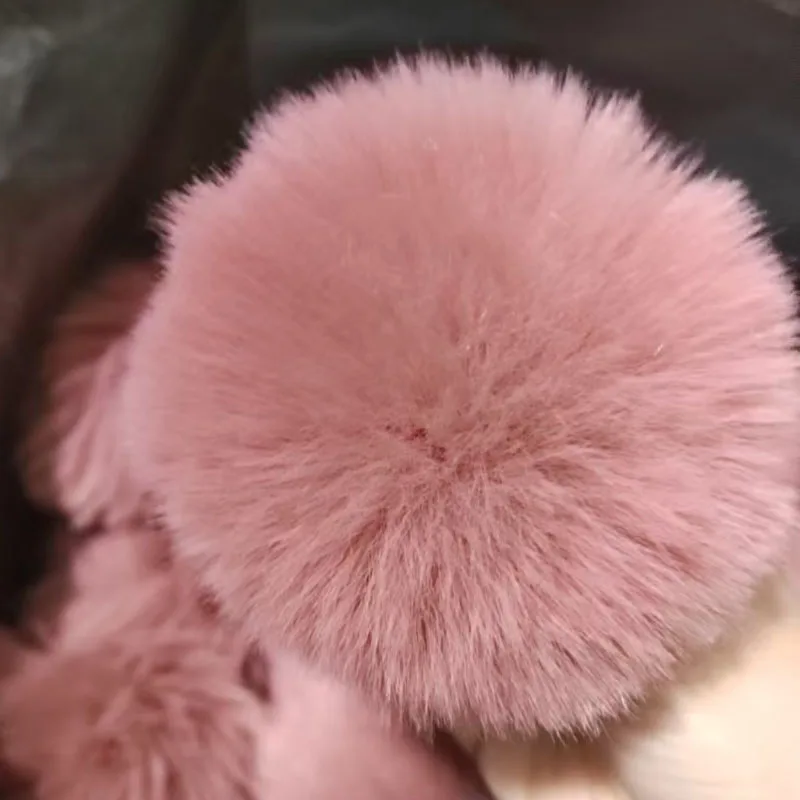 

bean paste Fur Pom Pom 10cm Artificial Plush Fluffy Pompom Balls for Diy Hats Gloves Keychain Charms Sewing Supplies