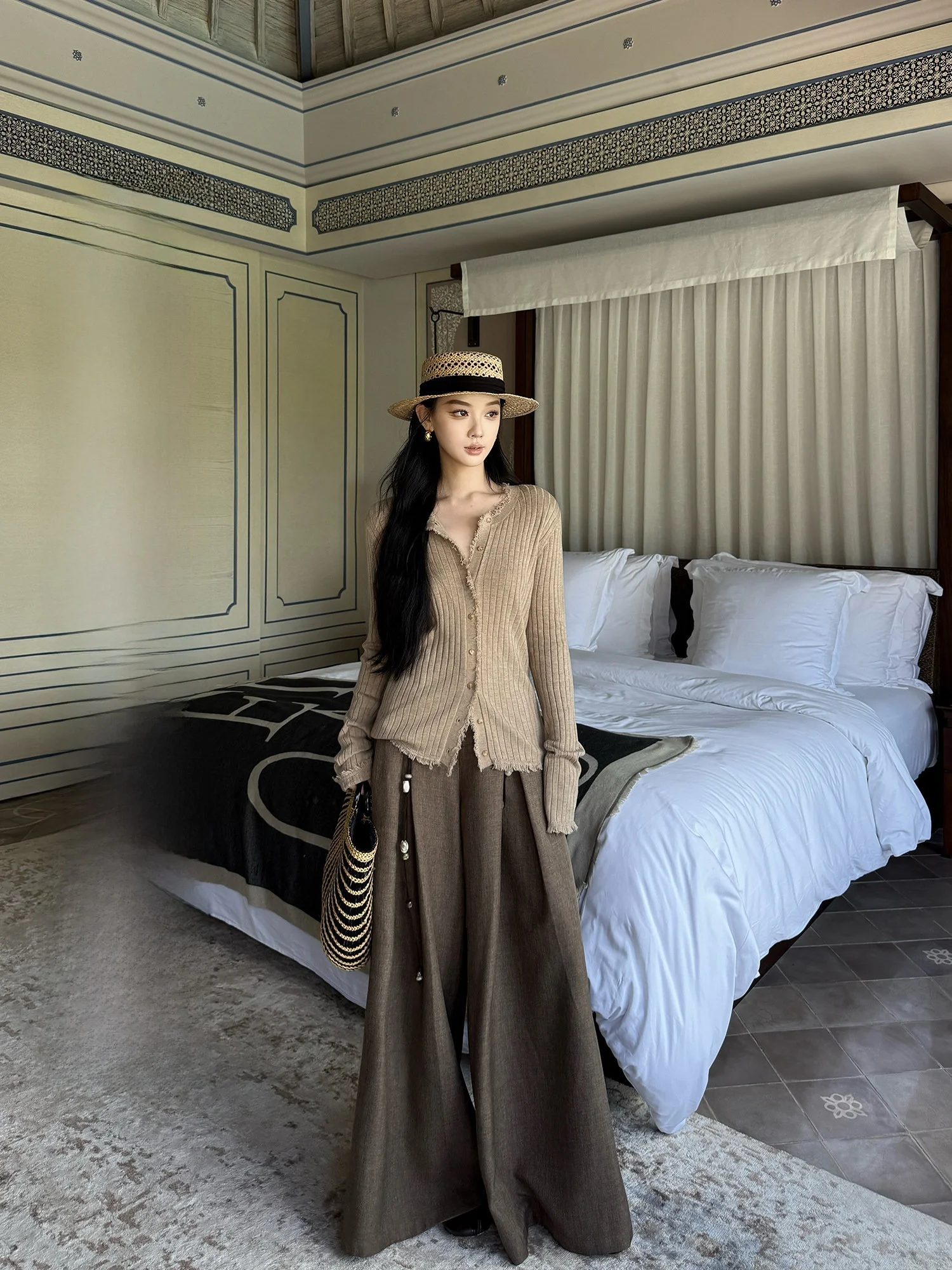 

Casual Wide Leg Pants Women's Style Natural Waist Zipper Closure Polyester Fiber 2026 Spring Season High Waist Straight Leg P...