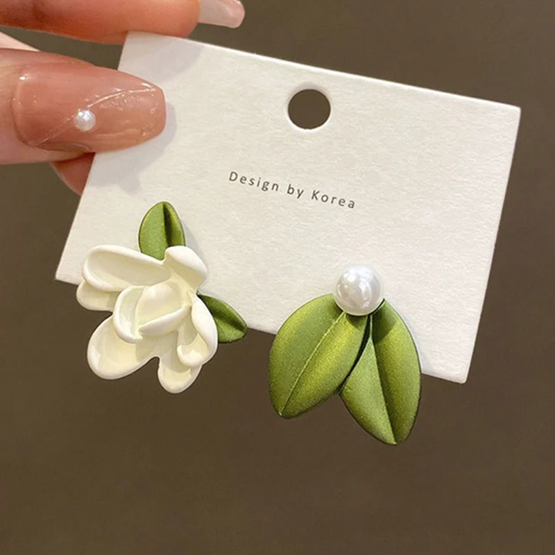 2025 Asymmetry Imitation pearl Stud Earrings Flower Earrings Ins Girl New Fashion Temperament Women\'s Earrings Jewelry