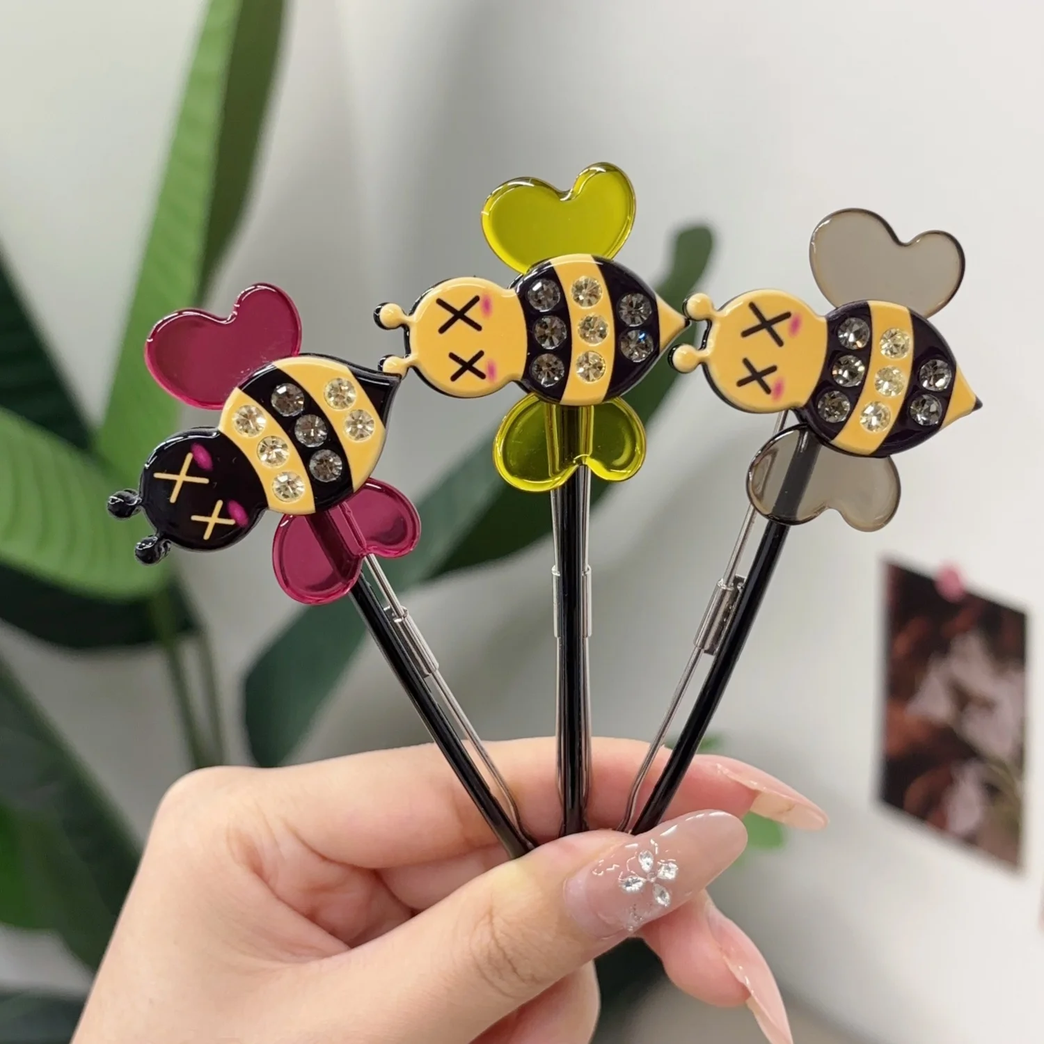 cute-bee-hair-accessories-south-gate-fashion-sweet-style-hairpins-hairclips-hairbands-for-adults-travel-party-daily-use