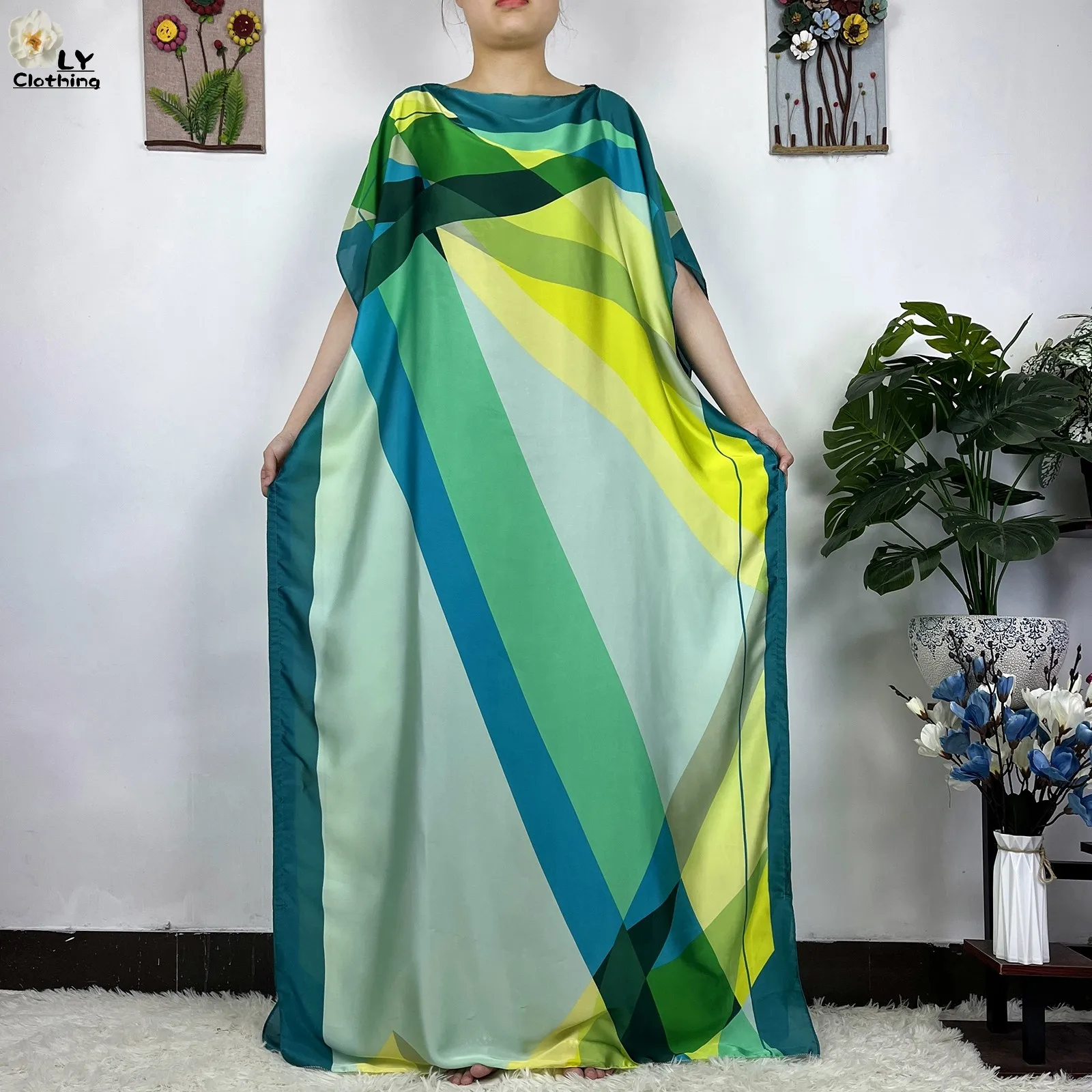 2023 New African Fashion Short Sleeve Colored Pattern Dubai Women Summer Real Silk Soft Printing Loose Tradition Muslim Dress