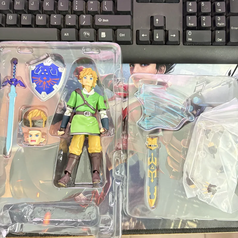 

Figma 153 Zelda Figure Link Breath of the Wild Deluxe Edition Sky Sword Link Action Figures The Legend Game Animation Toy 16cm