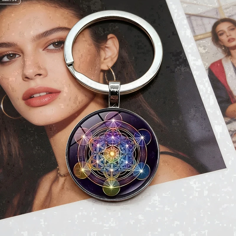 Fashionable Rubik's Cube Geometric Pattern Nostalgic Design Alloy Keychain Father's Day Gift