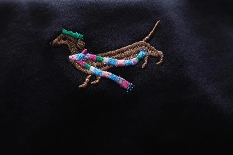 Embroidered Dachshund Round Neck Sweatshirt for Women Pure Cotton Autumn and Winter/Fren Embidered Dachshund Round Neck Sweatshirt for Women Pure Cotton Autumn and Winter
