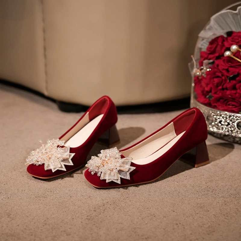 

Свадебные туфли, китайские замшевые туфли с острым носком, новинка 2025 года, туфли на высоком каблуке с неглубоким носком