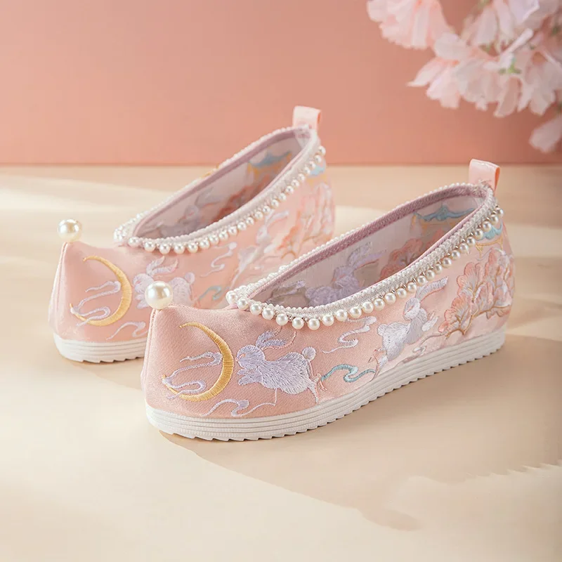 

CY302 2024 Spring/summer New Embroidery Flat Satin Rabbit Embroidered Shoes Ancient Shoes National Style Elegant Hanfu Shoes