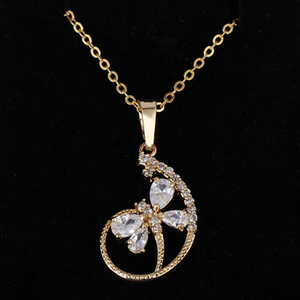

Zircon Necklace for Women Elegant Hollow Out Flying Dragonfly Pendant Dainty Alloy Chain Jewelry Gift Silver Women Necklace