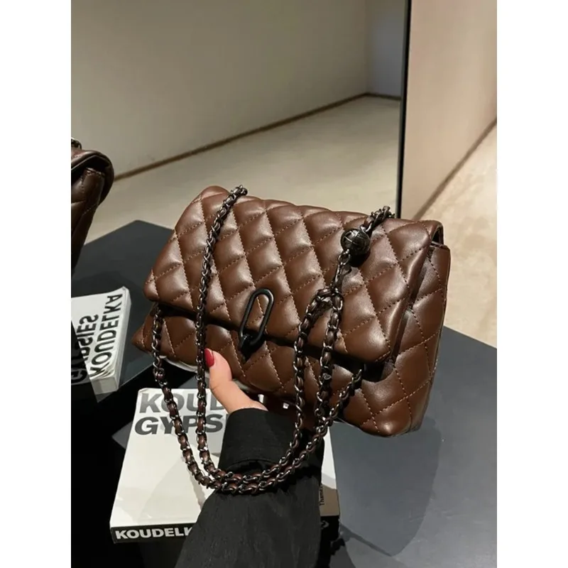 Bolso de Cadena Acolchado con Diamantes Beige para Mujer 2026, Bolso Hobo de Hombro Ajustable, Elegante Bolso de Mano para el Uso Diario