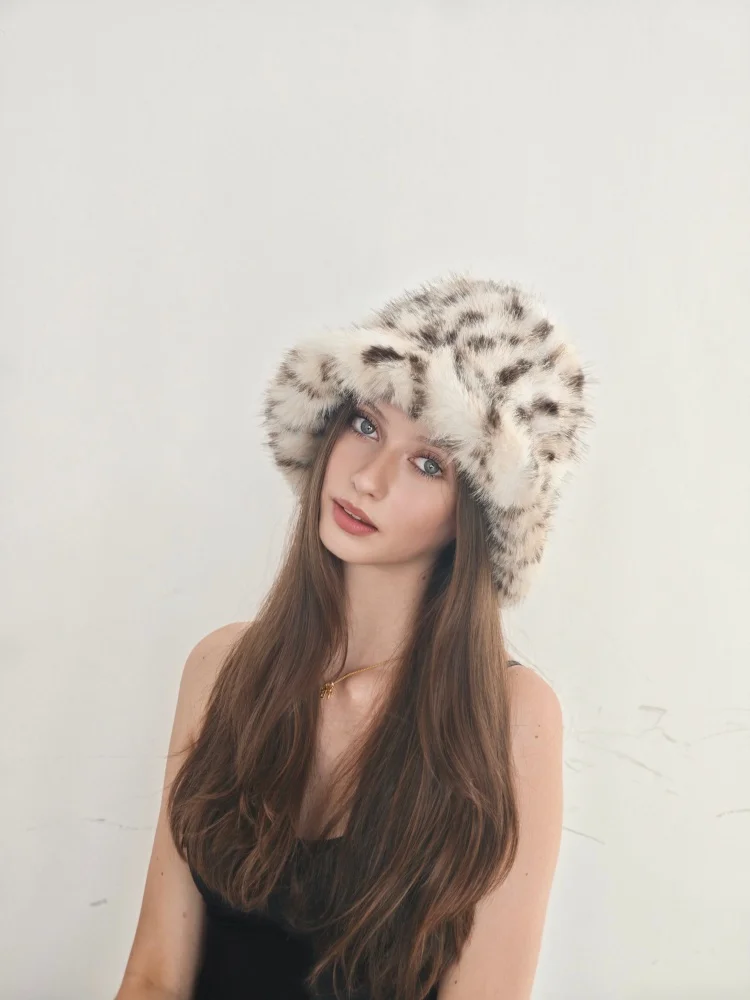 여성용 인조 모피 레오파드 프린트 버킷 햇 - 따뜻한 겨울 패션 액세서리, 동물 무늬가 있는 부드럽고 푹신한 모자, 스타일리시하고 멋진