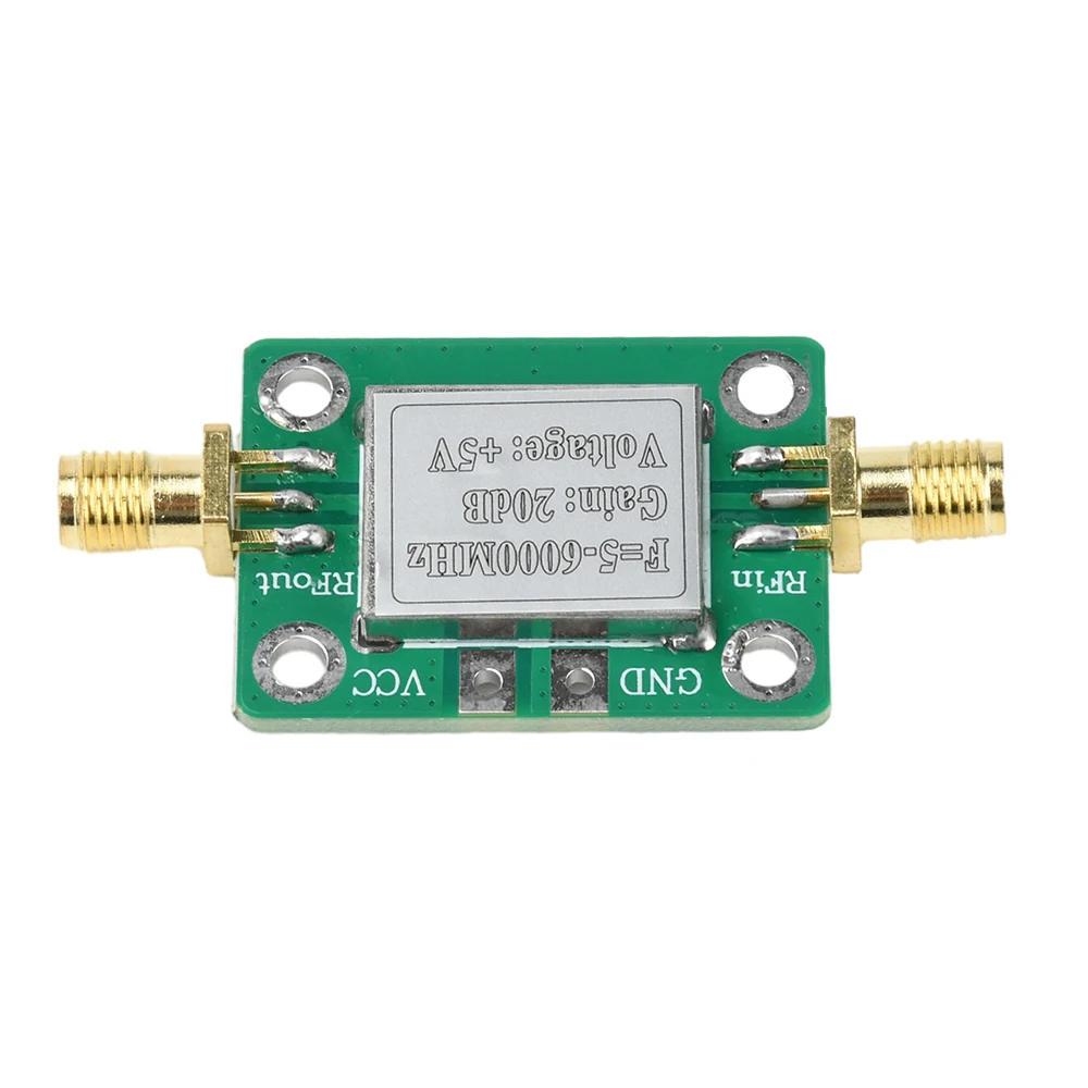 5-6000 ميجا هرتز مضخم للترددات اللاسلكية (RF) وحدة كسب 20dB النطاق العريض RF واسعة النطاق مكبر للصوت المتوسطة مكبر كهربائي LNA مجلس مع قذيفة التدريع
