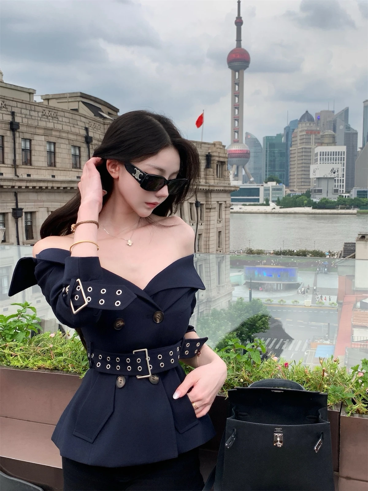 

Kikimy MARG0NG25ss ort Sle Women's Jaet in Royal Blue Color Commute Friendly Slim Fit Long Sve One Button Design