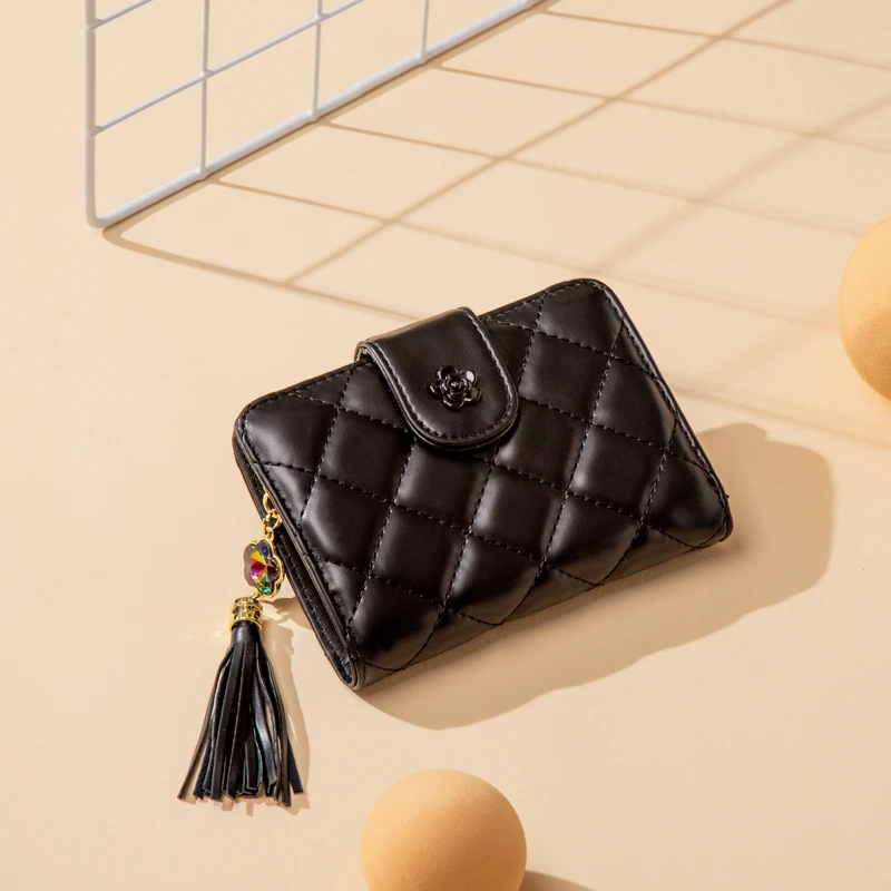 

Stylish Female Wallet, Multifunctional Light Luxury Brand with Durable Construction and Compact Storage