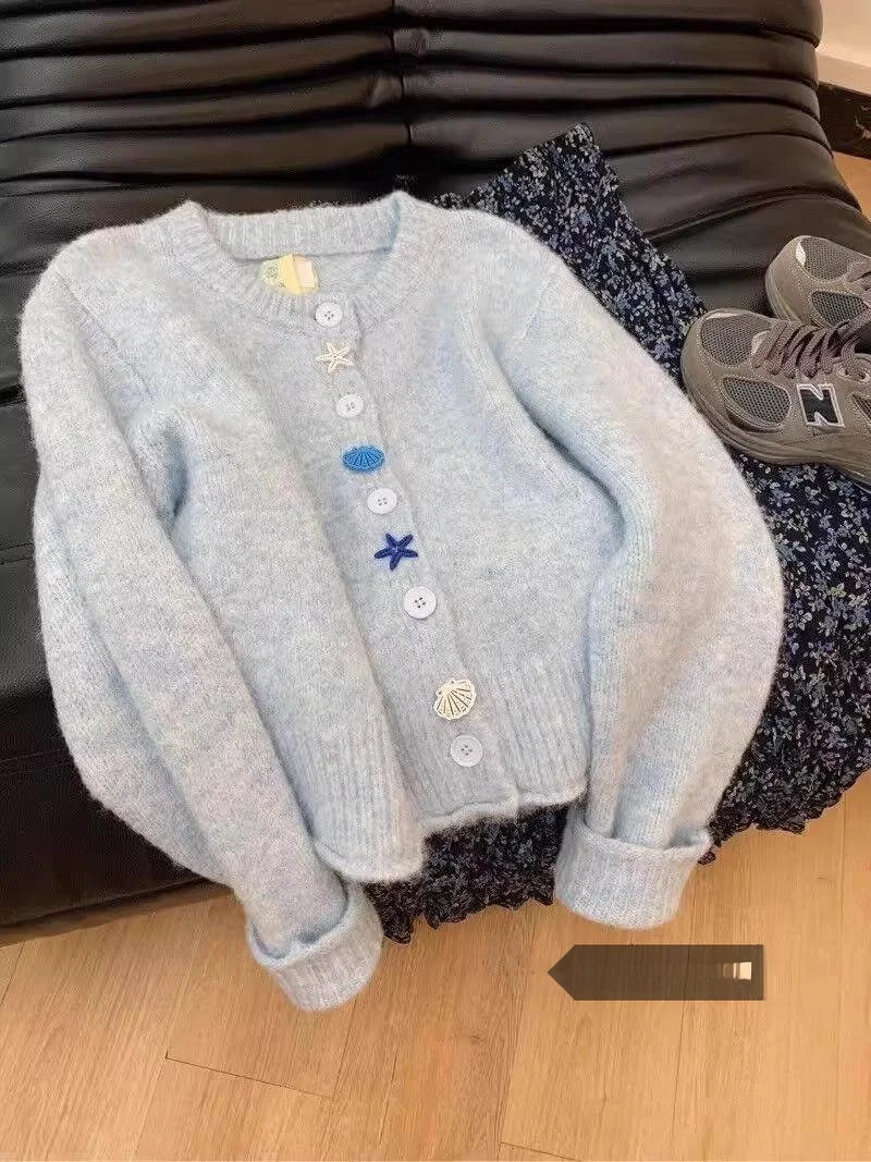 

Мягкий пастельно-голубой женский вязаный кардиган на весну 2026 года, новинка, маленький размер, повседневный свободный крой, длинный рукав, круглый вырез