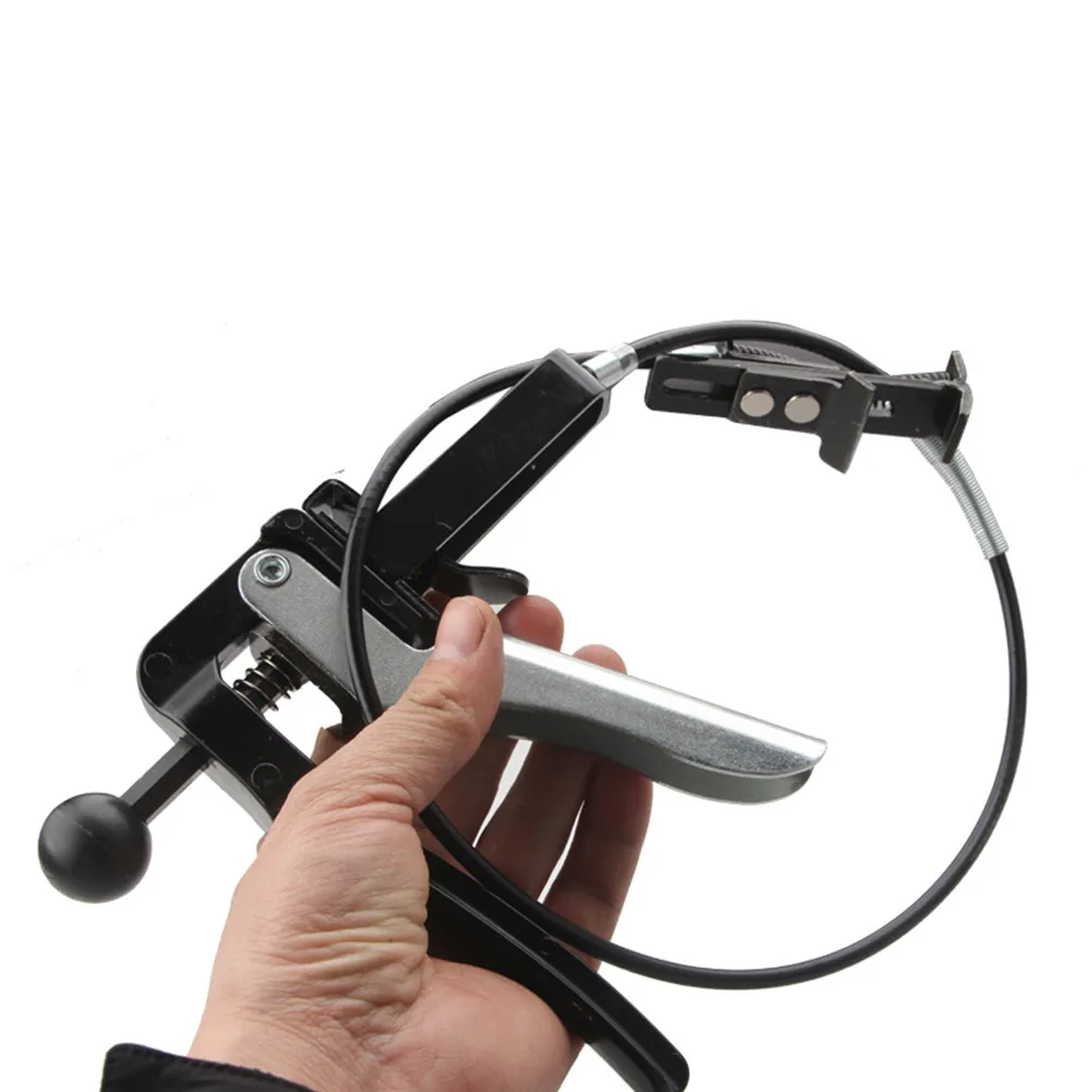 Adjustable Flexible Clamp Plier for Radiator Hose Water Line and Electrical Cable Bundles in Automotive Repairs