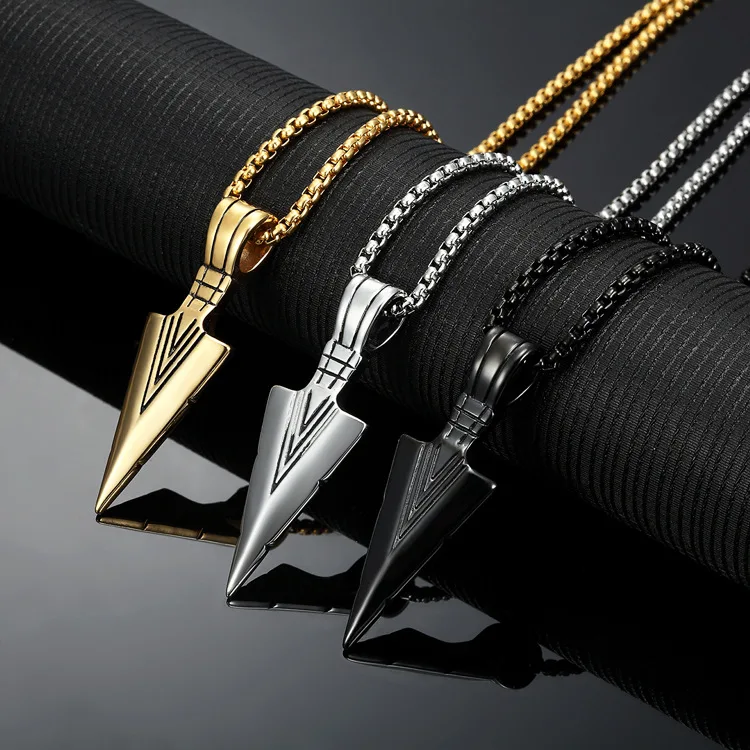 Unique Fashion Black Arrow Necklace for Men Gold Plated Triangular Arrow Pendant Necklaces Hip Hop Paty Anniversary Gift Jewelry