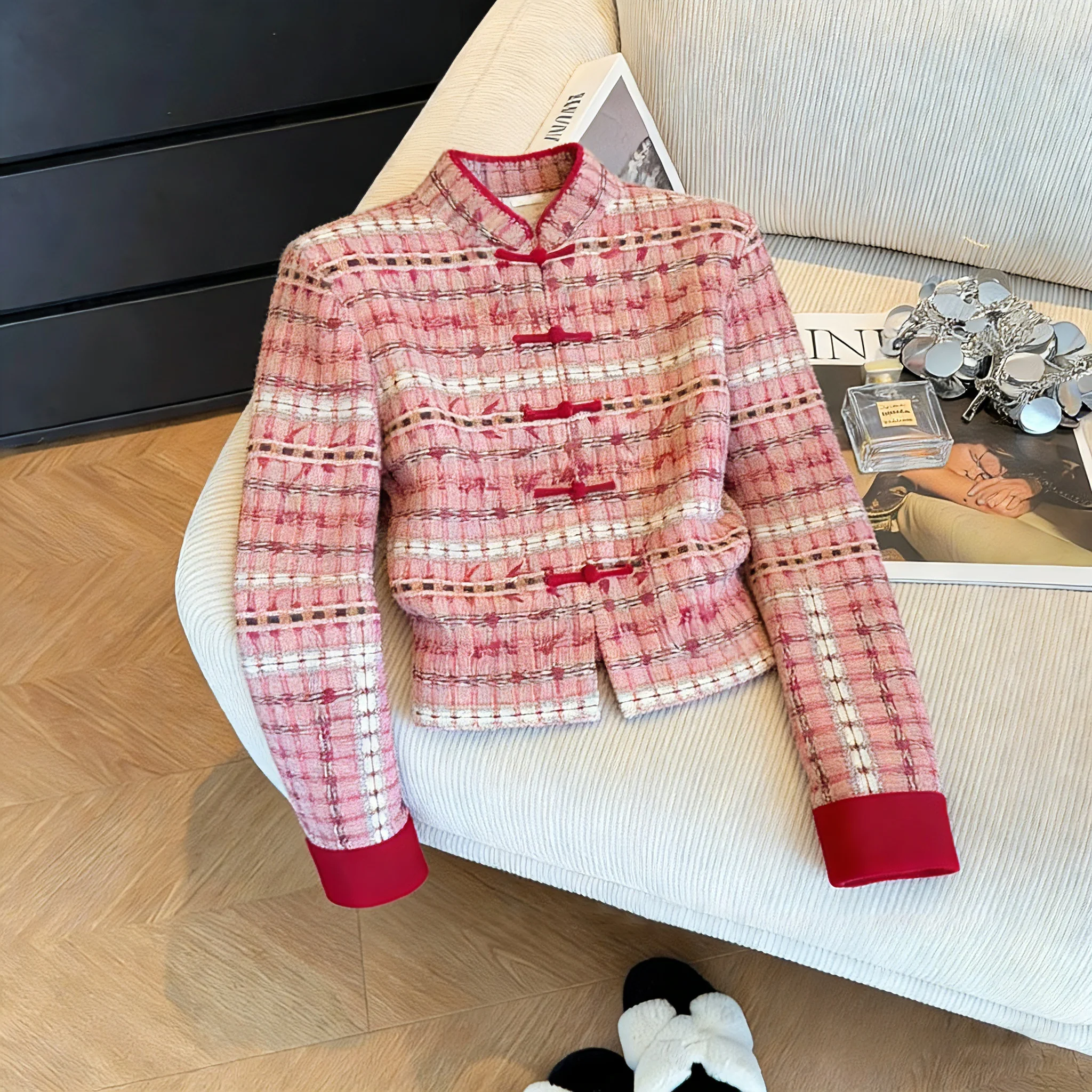 

Красная вышитая куртка с воротником-стойкой для женщин, весна-осень, роскошная верхняя одежда из грубого твида, в китайском национальном стиле, новинка сезона