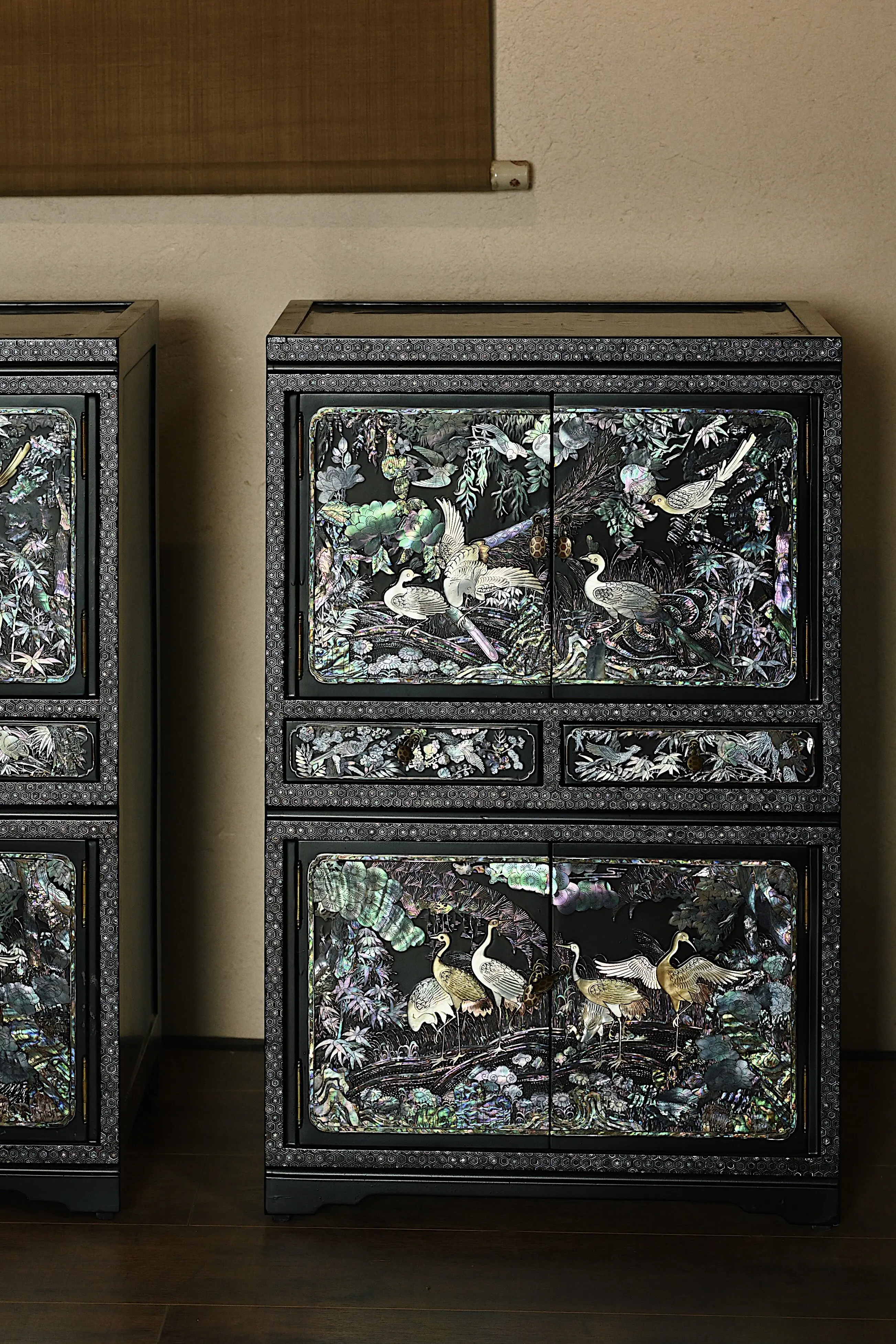 Nuodian cabinet, cultural and play collection, handicrafts decoration, gifts
