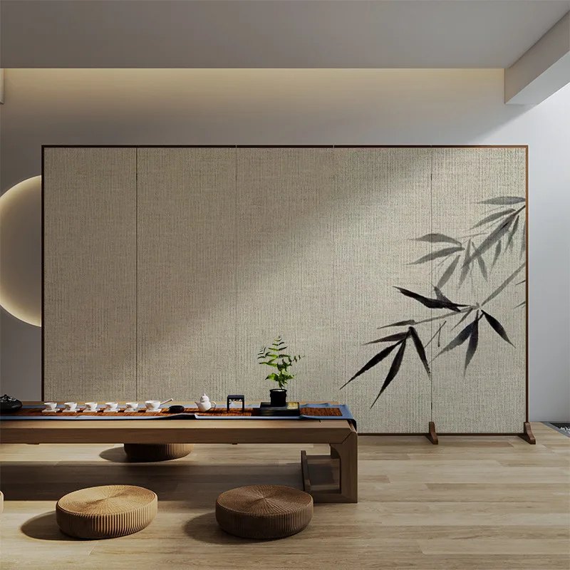 A divisória de bambu pode ser dobrada e a entrada da sala móvel é opaca e bloqueada.